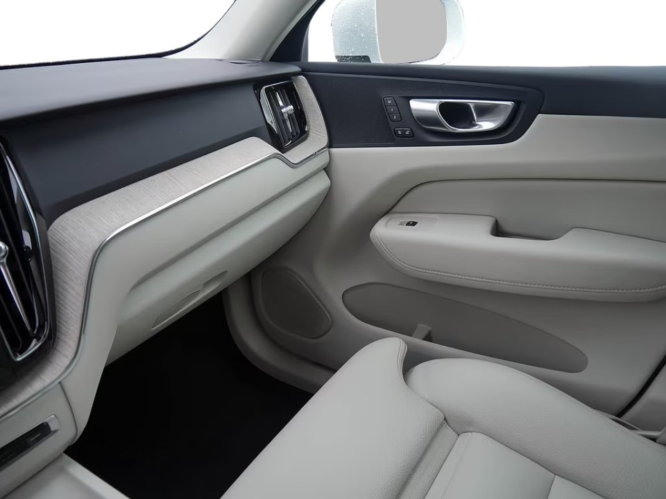 Volvo XC 60 T8 Plus Bright Recharge - foto 21