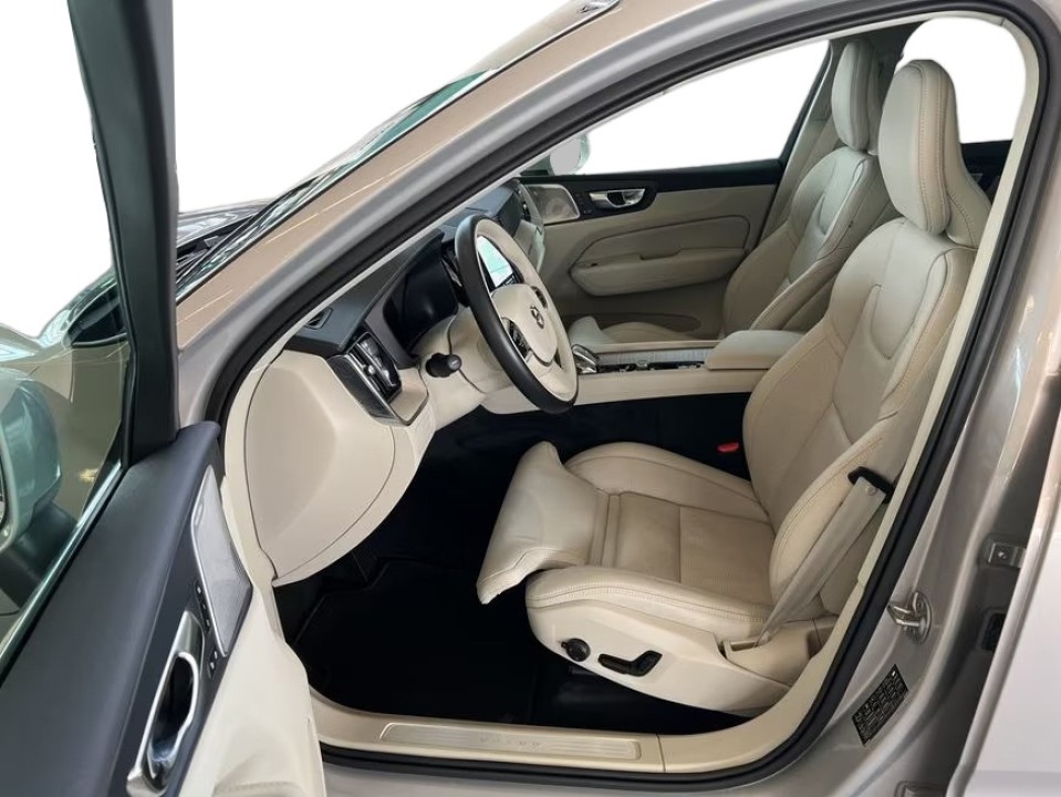 Volvo XC 60 Volvo XC60 T6 AWD Ultra Bright - foto 9