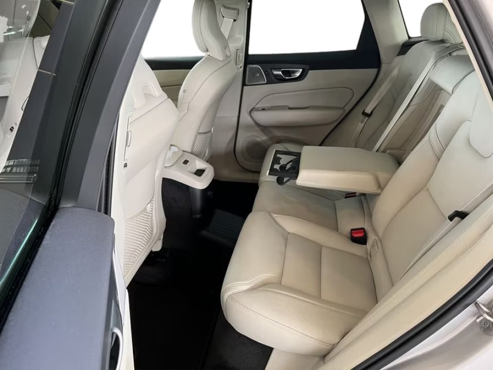 Volvo XC 60 Volvo XC60 T6 AWD Ultra Bright - foto 10
