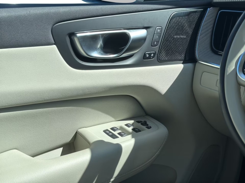 Volvo XC 60 T8 Ultimate Bright - foto 19
