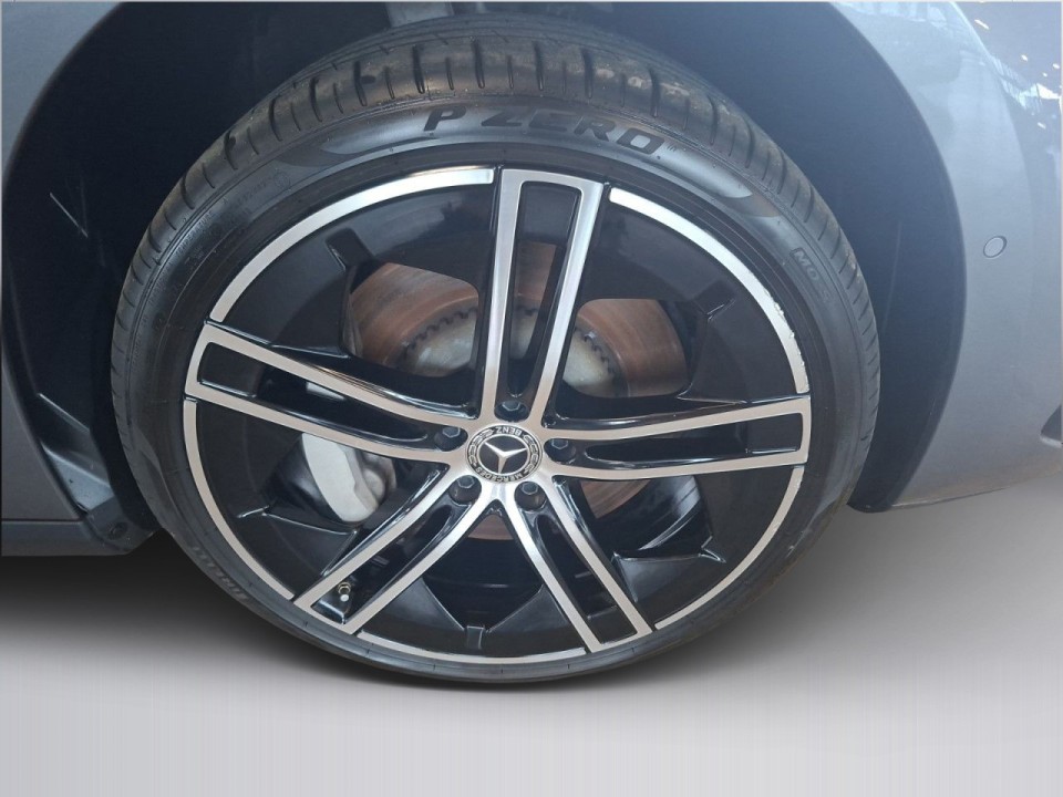 Mercedes-Benz EQE 350 - foto 14