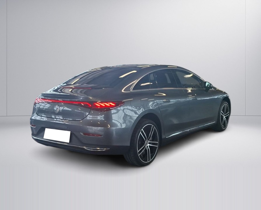 Mercedes-Benz EQE 350 (2)