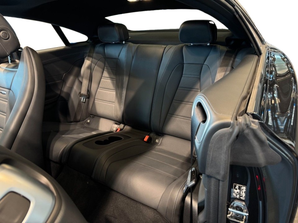 Mercedes-Benz E 53 AMG 4MATIC+ Coupé - foto 11