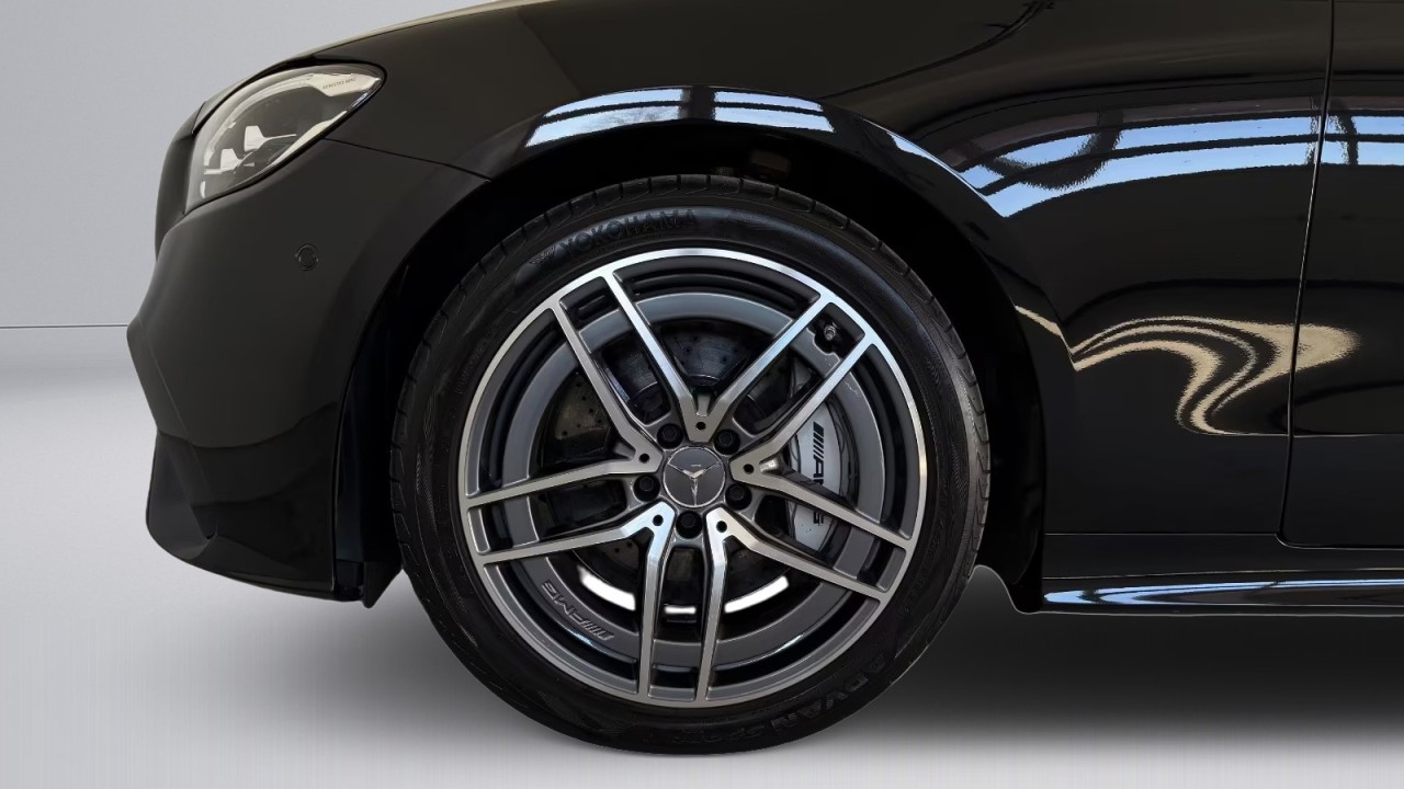 Mercedes-Benz E 53 AMG Coupe 4MATIC - foto 17