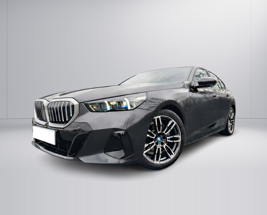 BMW Seria 5 530e (4)