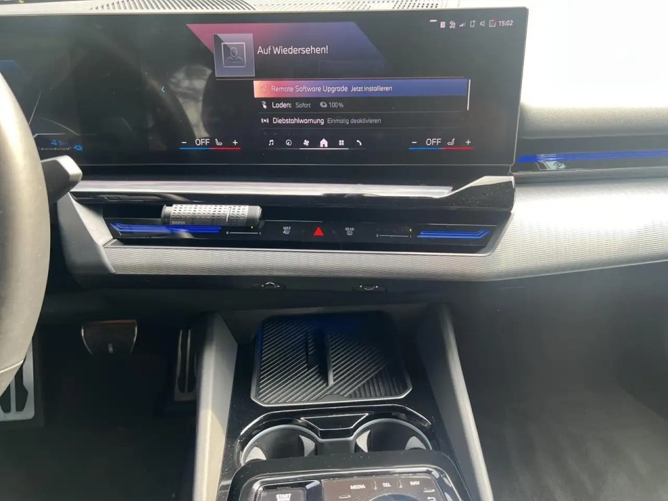 BMW Seria 5 530e - foto 11