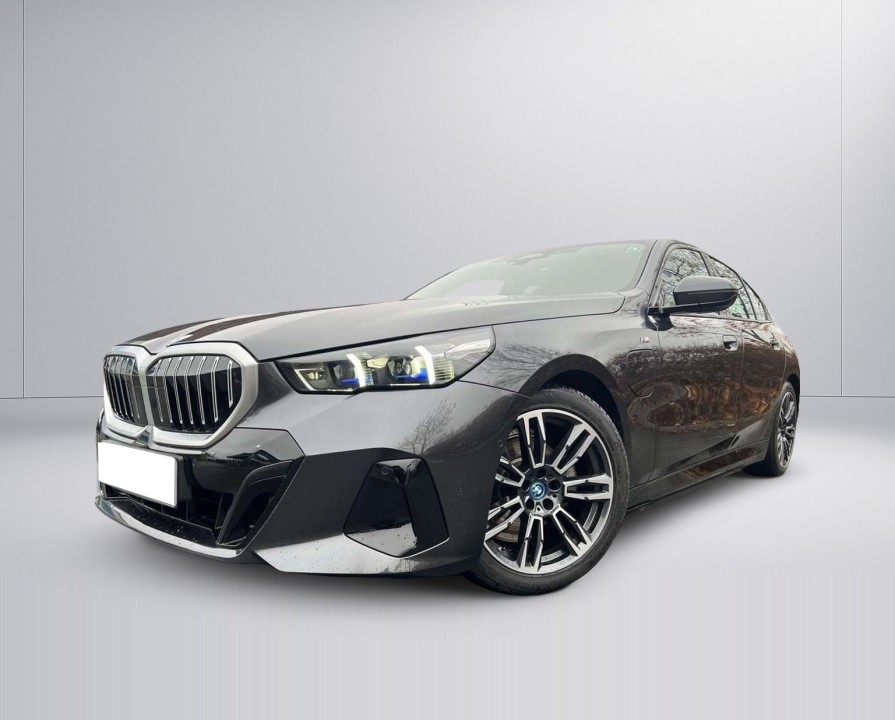 BMW Seria 5 530e (5)
