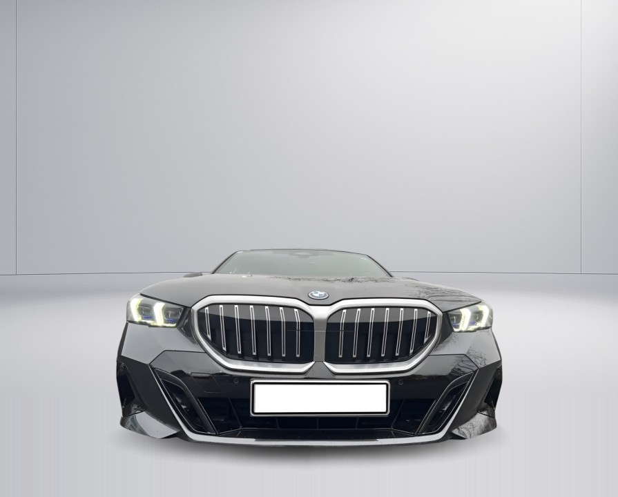 BMW Seria 5 530e - foto 6