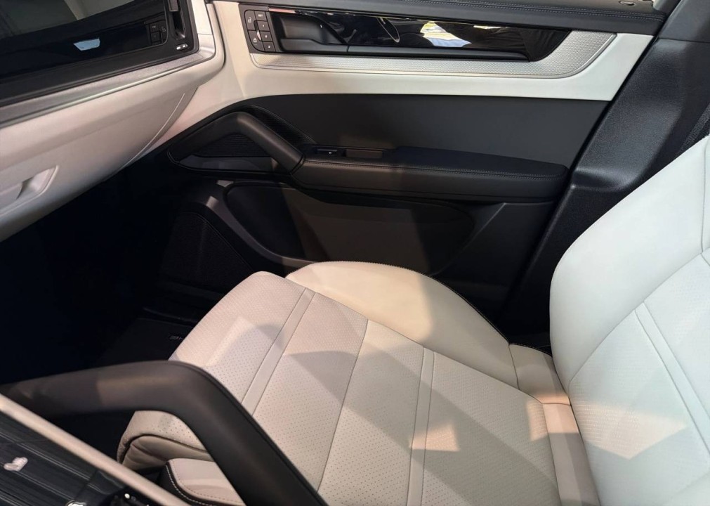 Porsche Cayenne E-Hybrid - foto 16