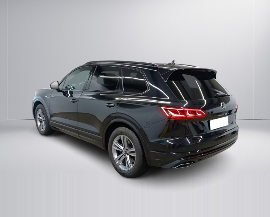 Volkswagen Touareg R-Line (4)