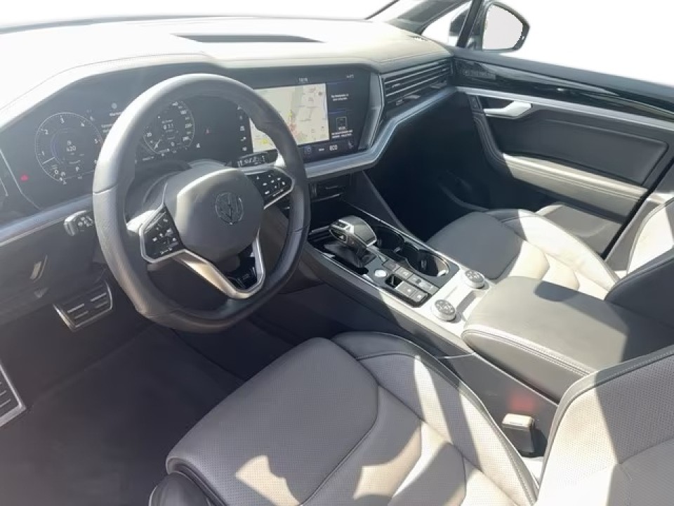 Volkswagen Touareg 3.0 TDI 4Motion R-Line - foto 7
