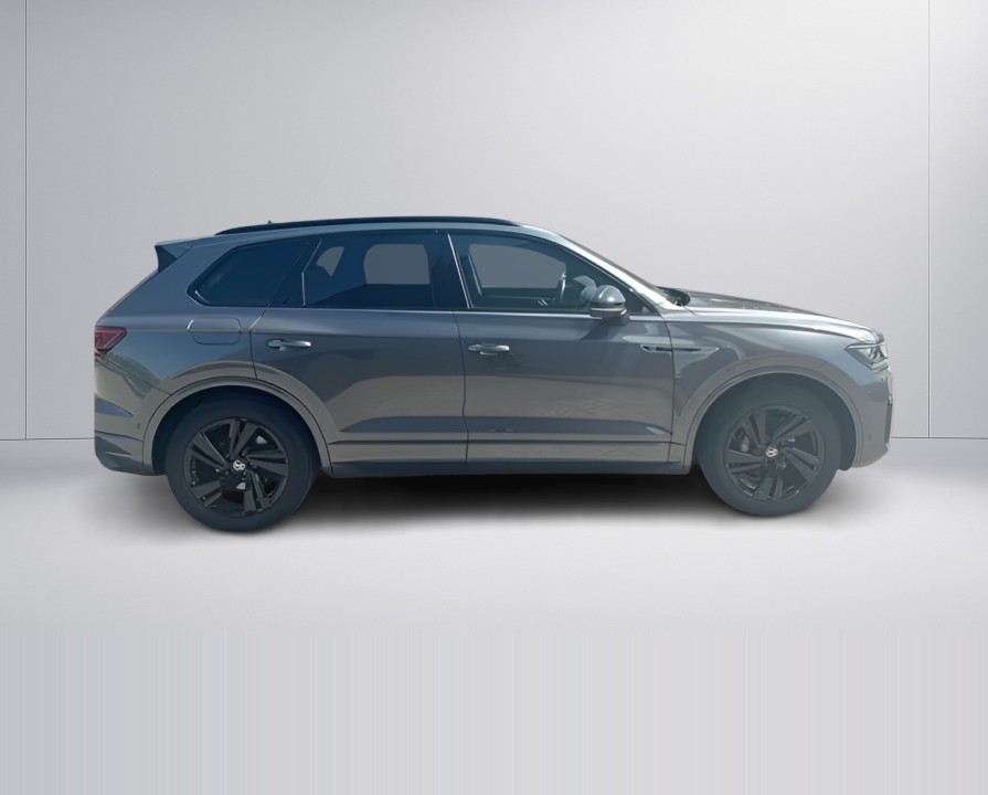 Volkswagen Touareg 3.0 TDI 4Motion R-Line (5)