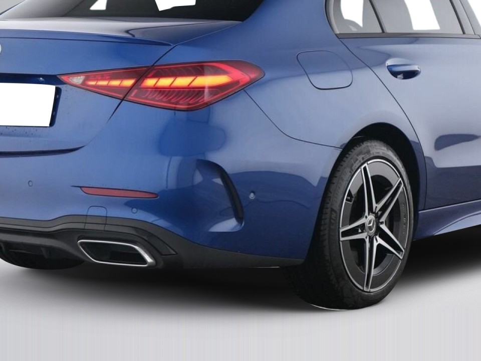 Mercedes-Benz C 300e - foto 14