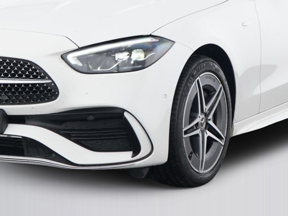 Mercedes-Benz C 300e - foto 13