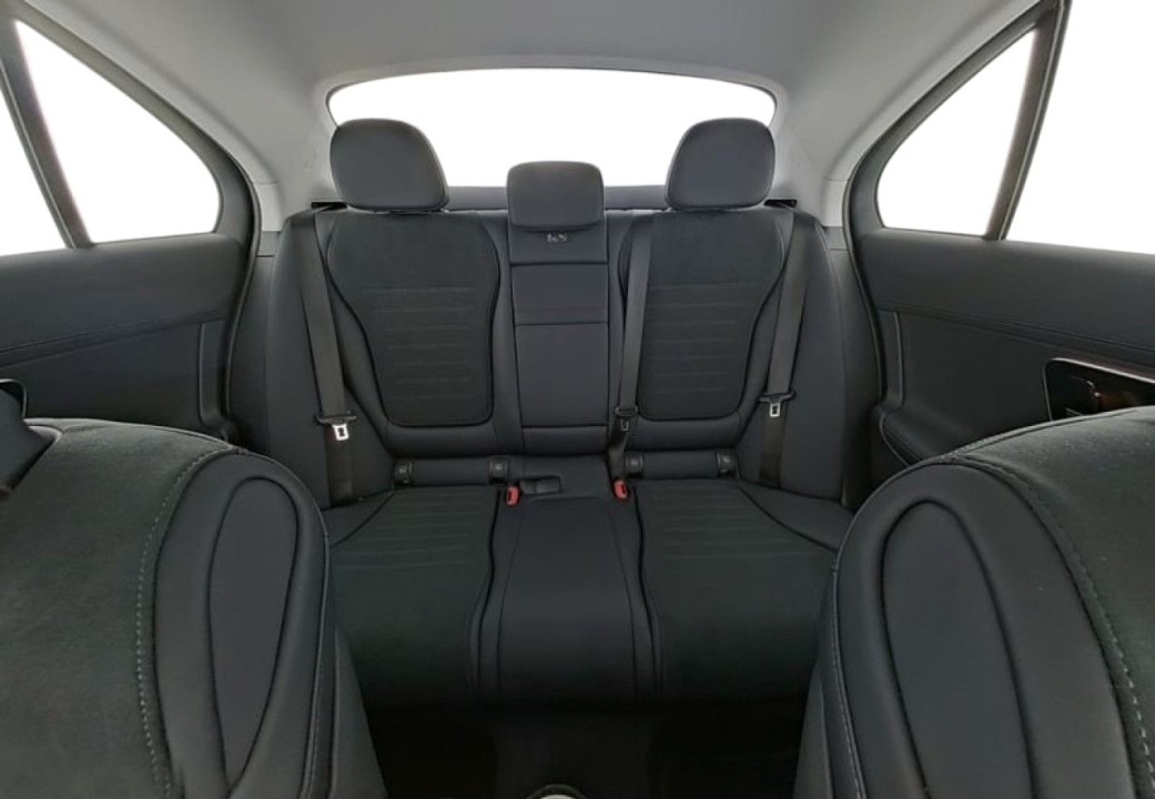Mercedes-Benz C 300e - foto 12