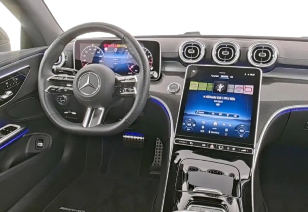 Mercedes-Benz CLE 200 4MATIC AMG (3)