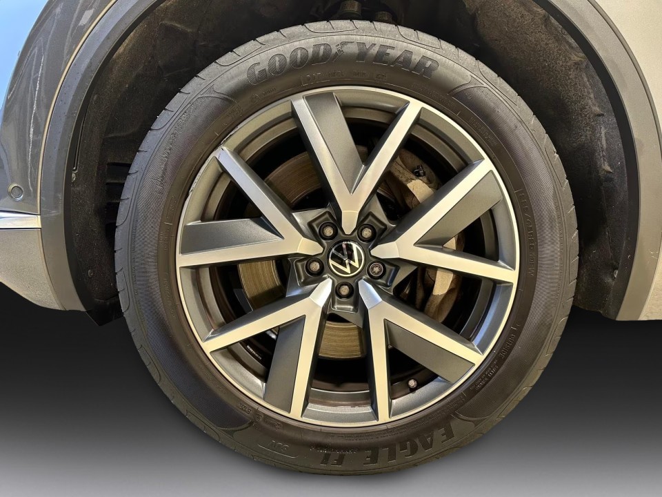Volkswagen Touareg - foto 27