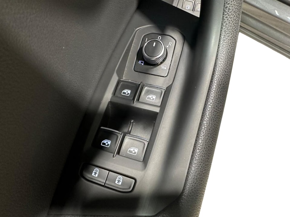 Volkswagen Touareg - foto 21