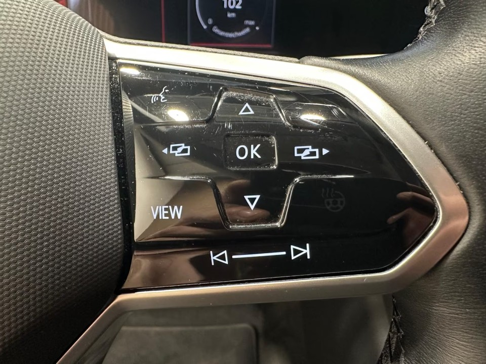 Volkswagen Touareg - foto 16