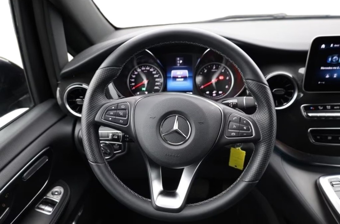 Mercedes-Benz V 300d - foto 9