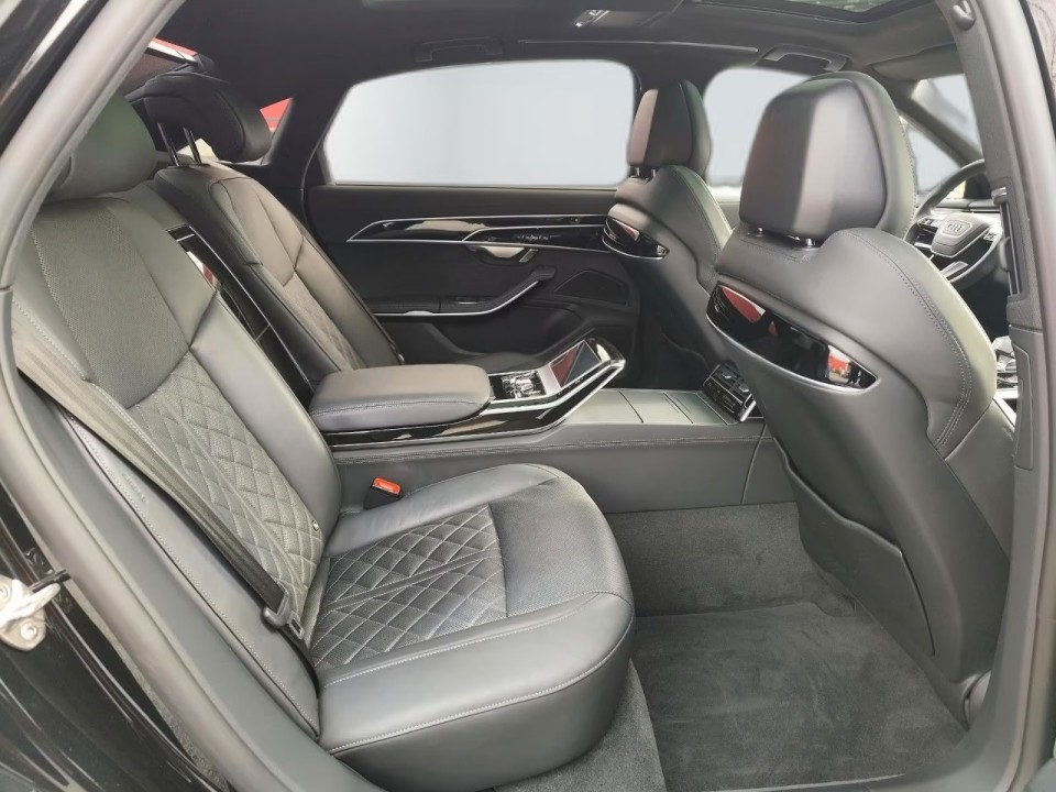 Audi A8 60 TFSIe S-LINE - foto 16