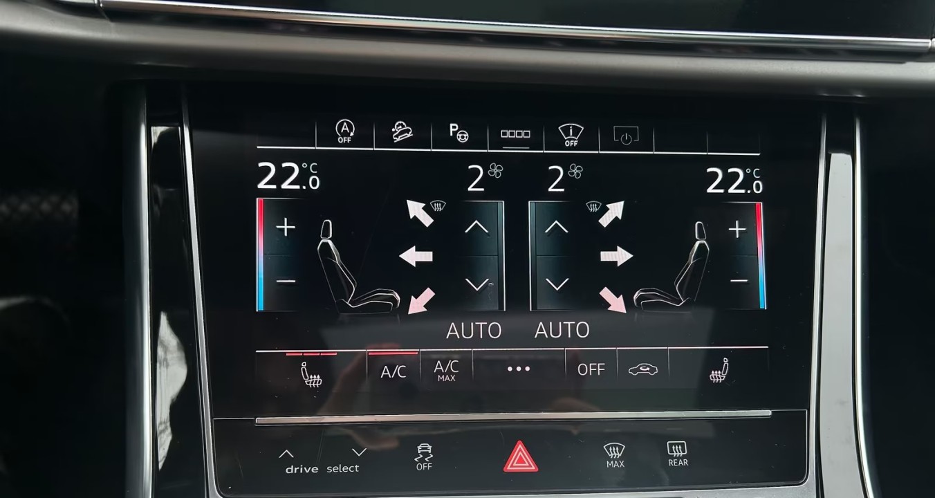 Audi Q7 55 TFSI Quattro S-line - foto 11