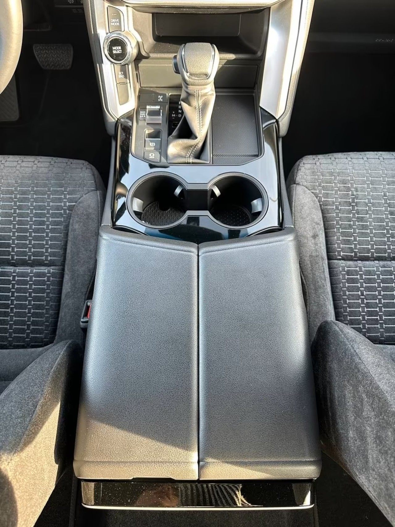 Toyota Land Cruiser LC300 - foto 12