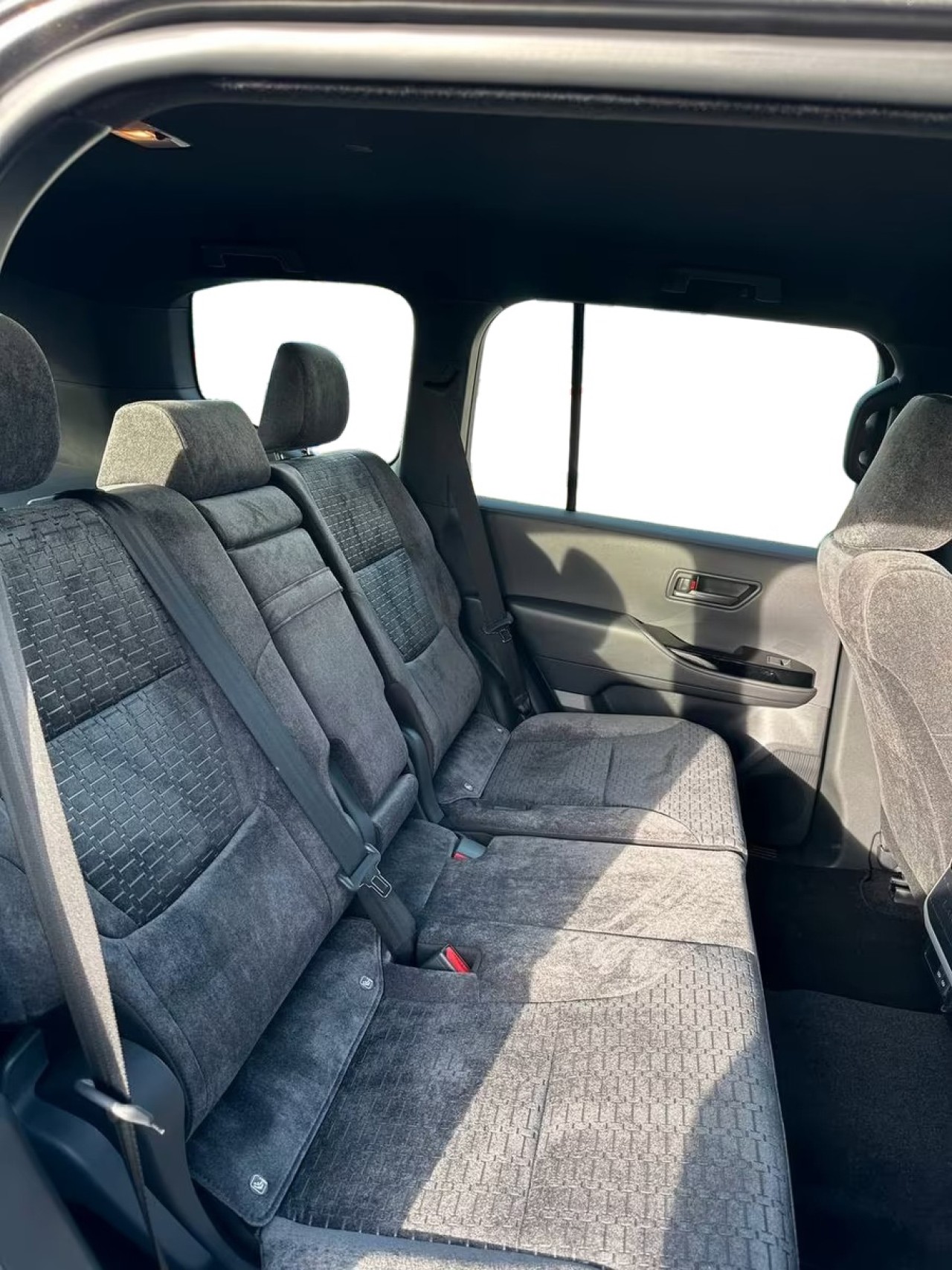 Toyota Land Cruiser LC300 - foto 8