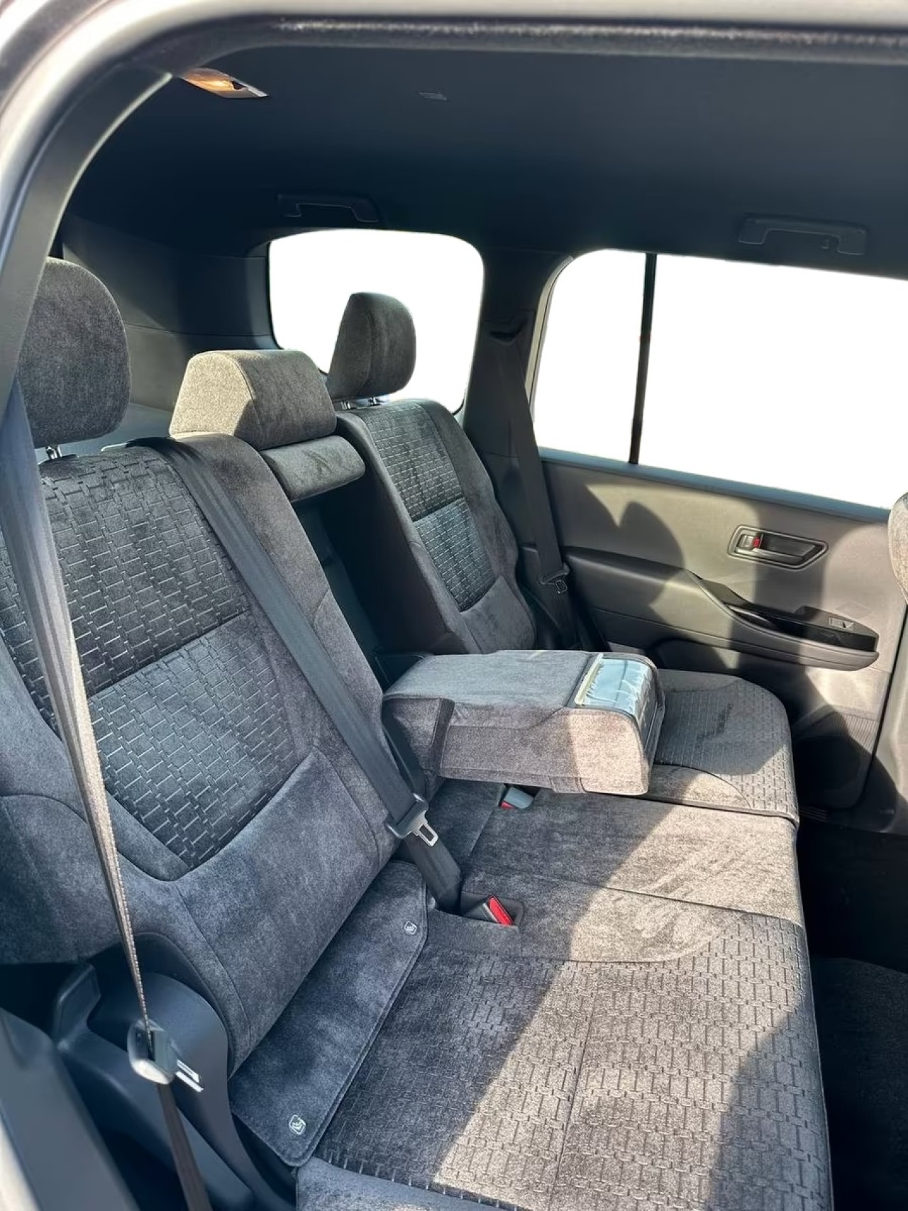 Toyota Land Cruiser LC300 - foto 7
