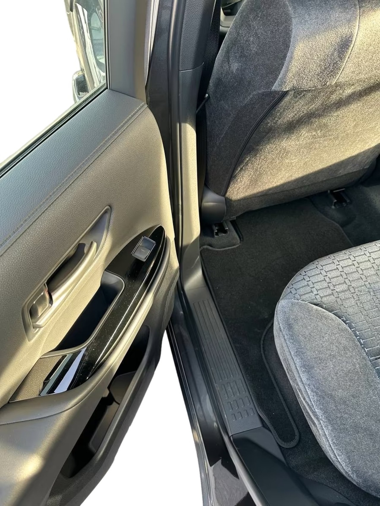 Toyota Land Cruiser LC300 - foto 16