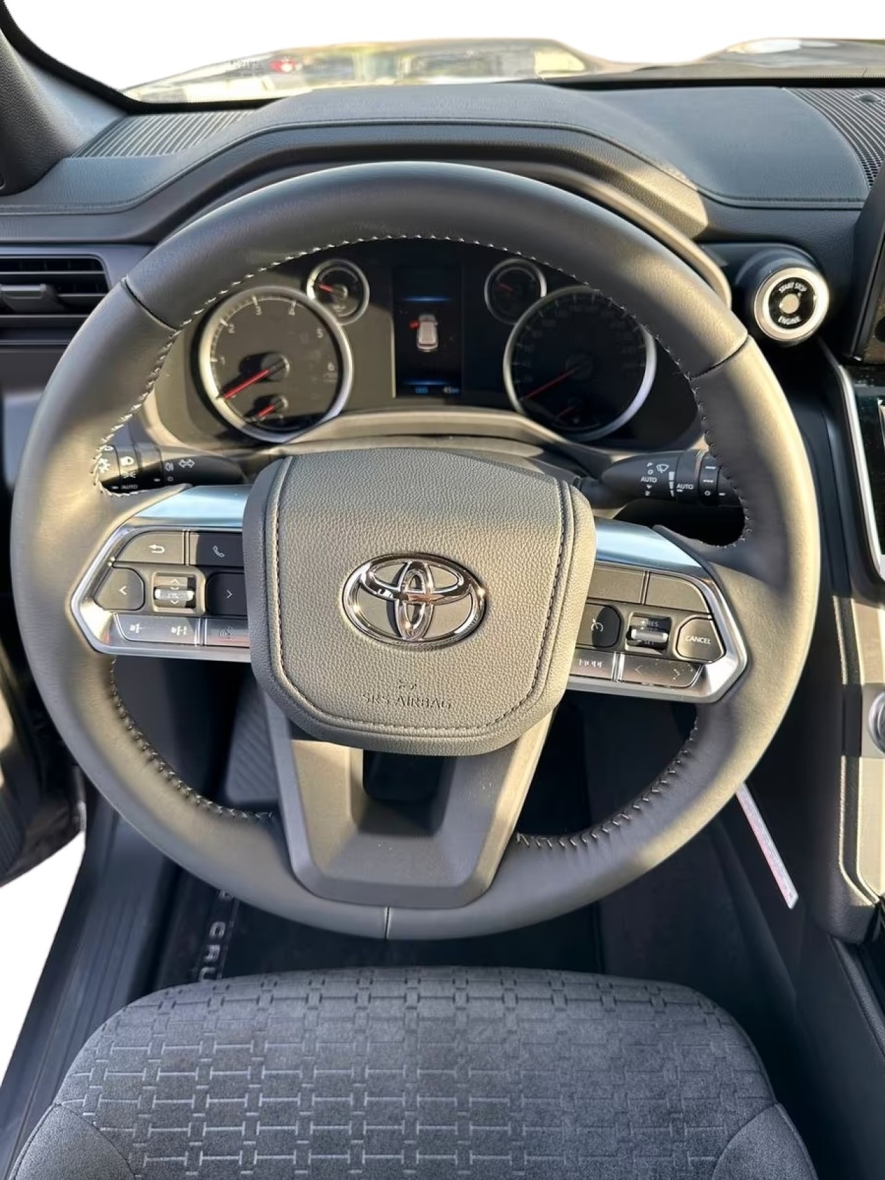 Toyota Land Cruiser LC300 - foto 13