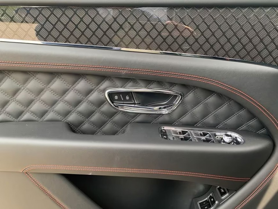 Bentley Bentayga V8 S Black Edition - foto 24