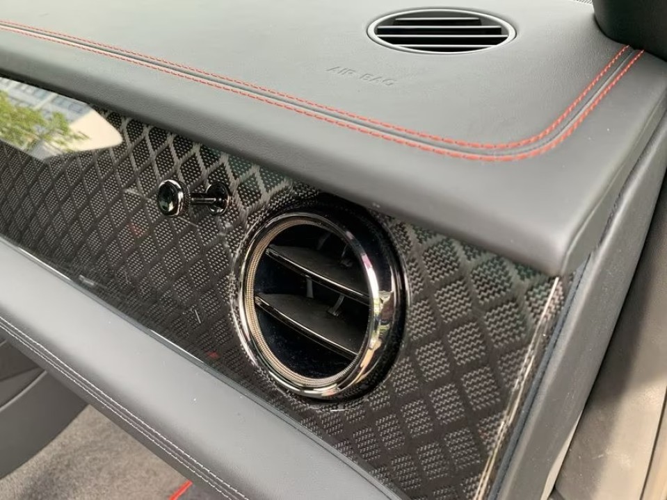 Bentley Bentayga V8 S Black Edition - foto 19