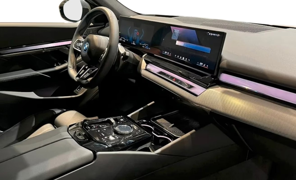 BMW Seria 5 xDrive530e M-Sport - foto 8