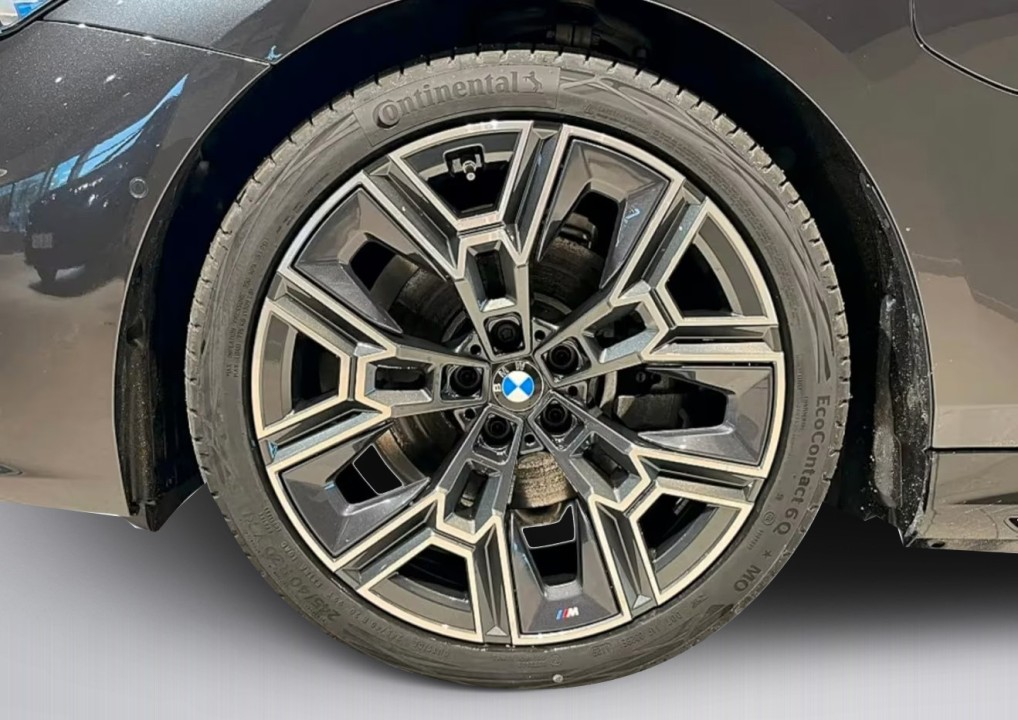 BMW Seria 5 xDrive530e M-Sport - foto 17