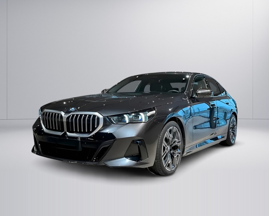 BMW Seria 5 xDrive530e M-Sport (5)