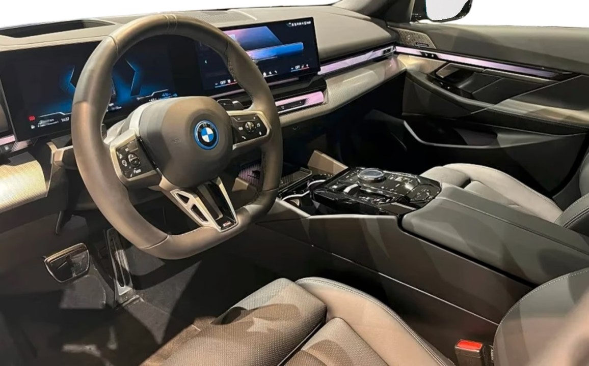 BMW Seria 5 xDrive530e M-Sport - foto 7