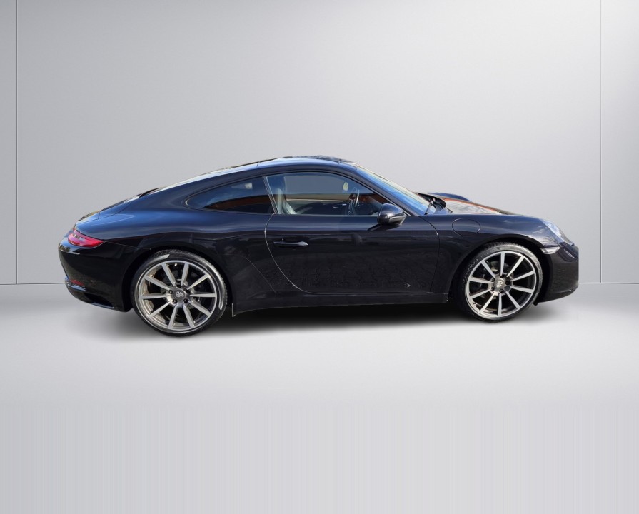 Porsche 911 Carrera (3)