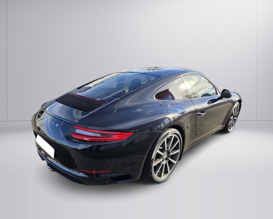 Porsche 911 Carrera (4)