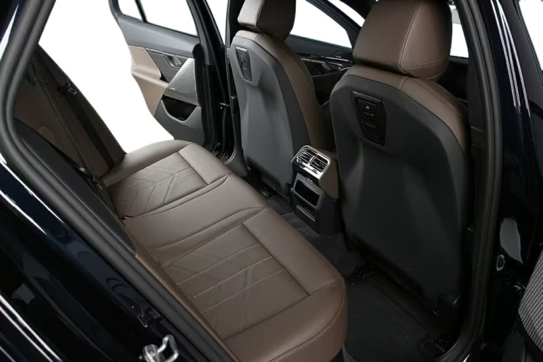 BMW Seria 5 520d Touring M-Sport - foto 18