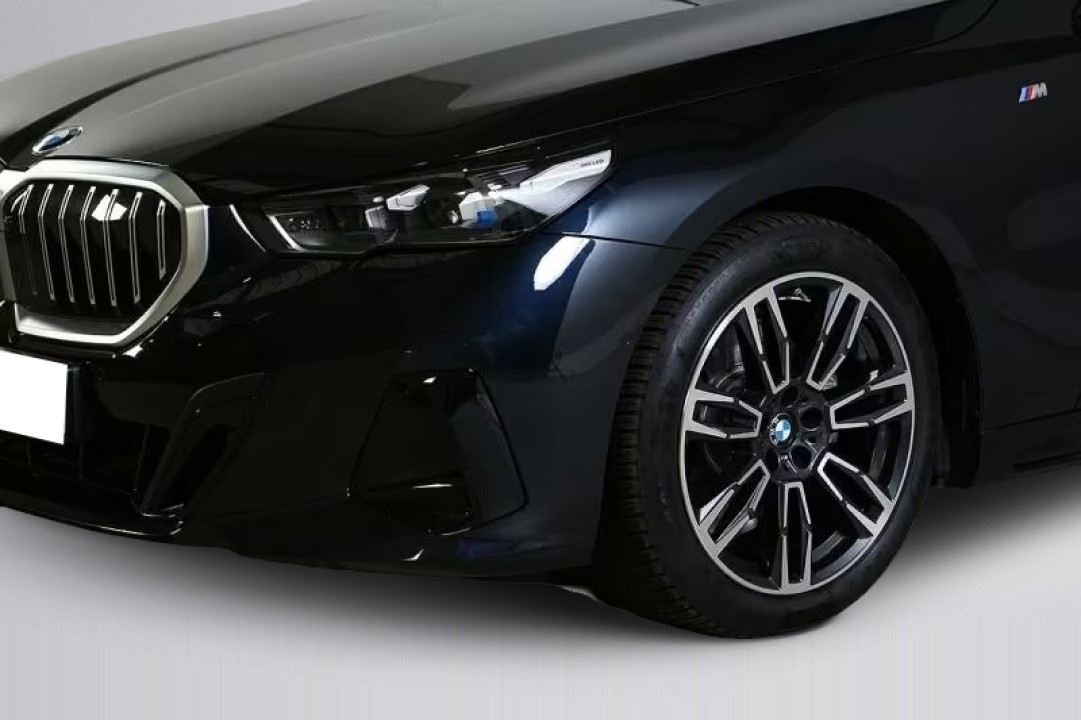 BMW Seria 5 520d Touring M-Sport - foto 25
