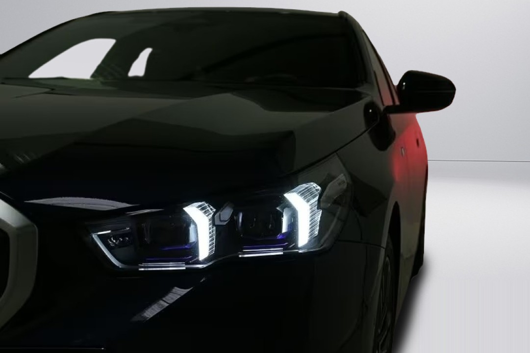 BMW Seria 5 520d Touring M-Sport - foto 24