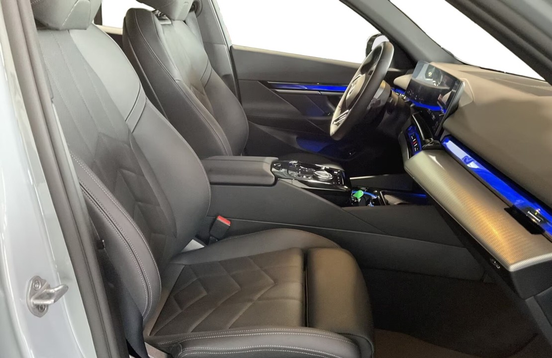 BMW Seria 5 520d Touring M-Sport (5)