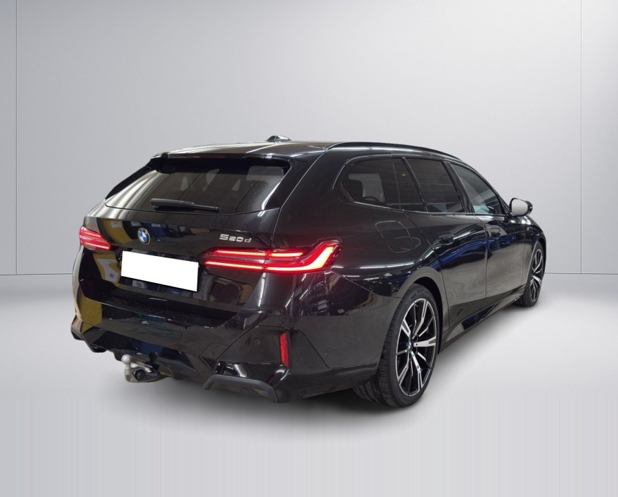 BMW Seria 5 520d Touring (4)