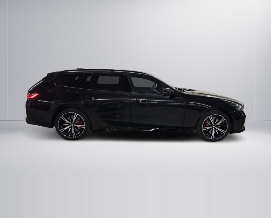 BMW Seria 5 520d Touring (3)