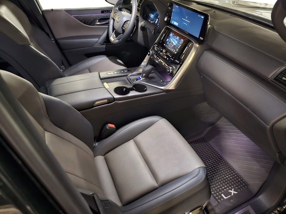 Lexus Seria LX 700h Overtrail - foto 11