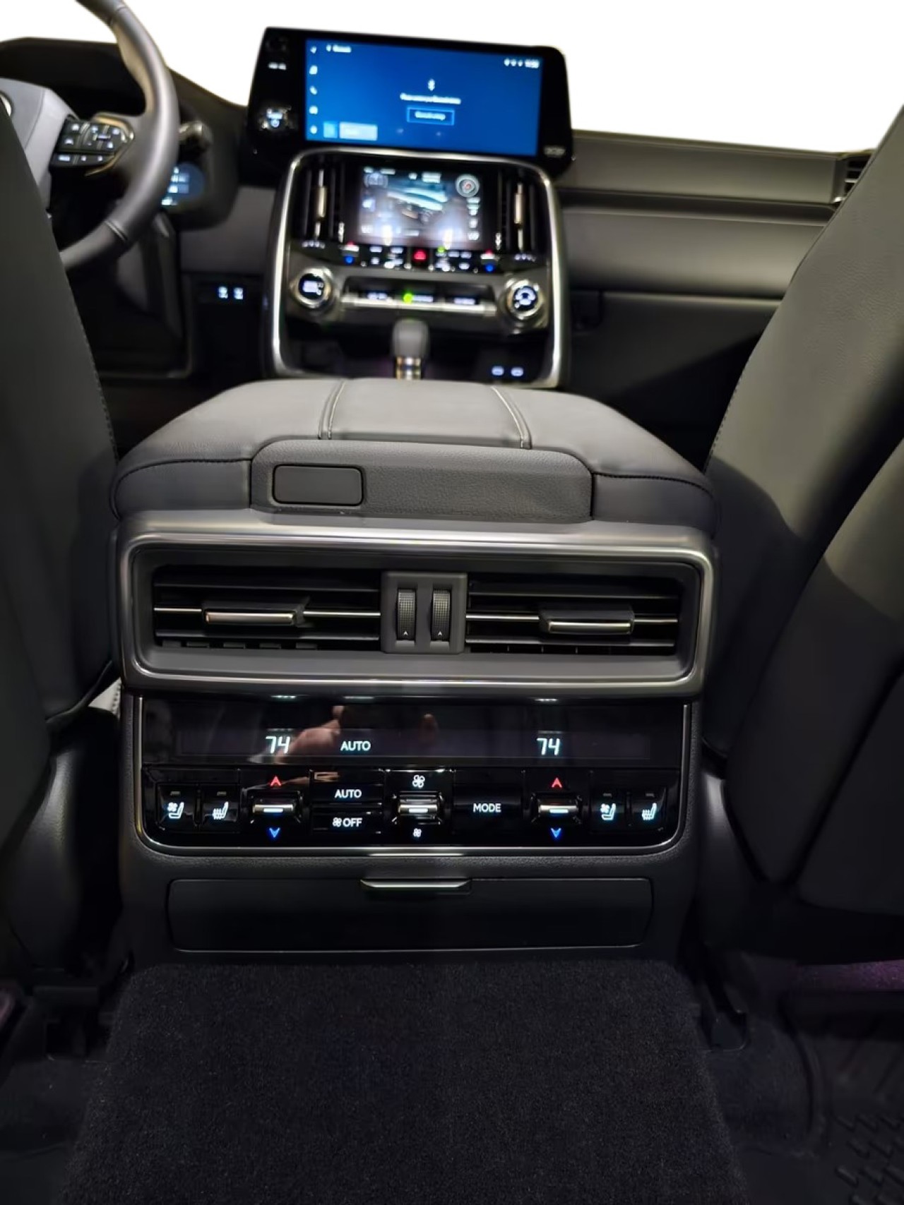 Lexus Seria LX 700h Overtrail - foto 14