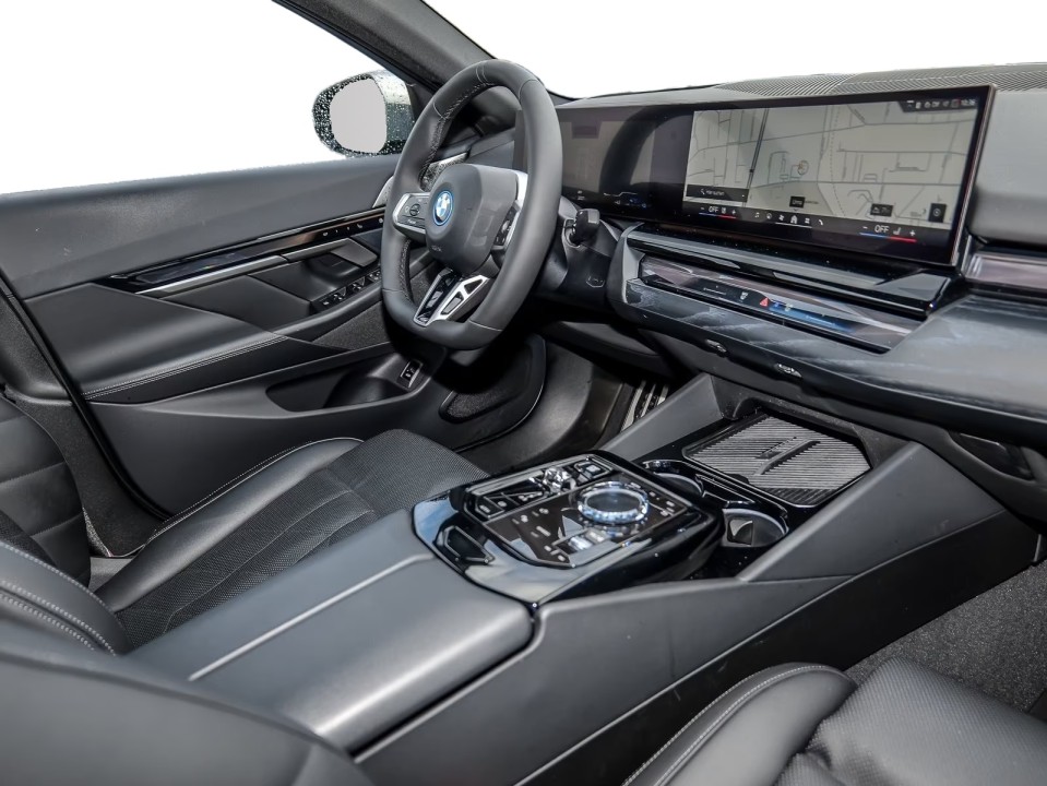 BMW Seria 5 xDrive550e M-Sport - foto 11