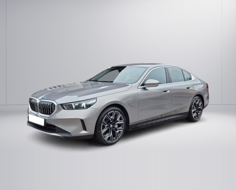 BMW Seria 5 xDrive550e - foto 6