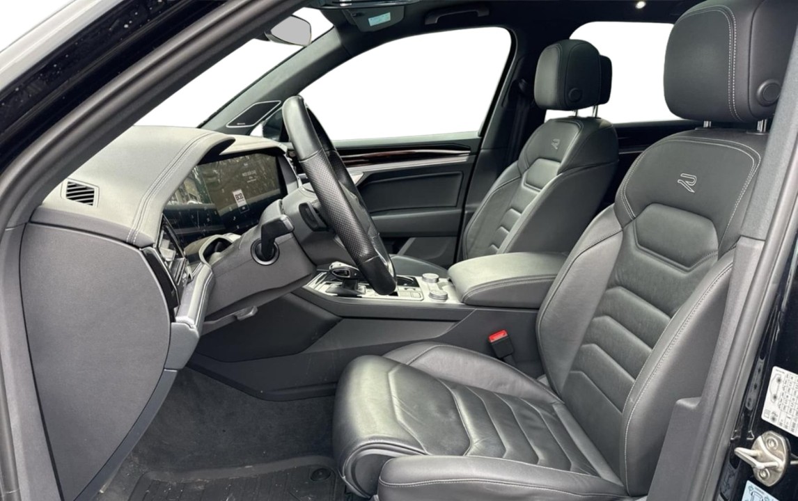 Volkswagen Touareg R-Line (5)